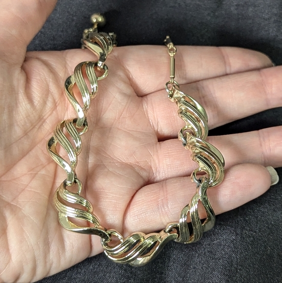 Vintage Coro classic gold tone link choker necklace - Picture 2 of 6